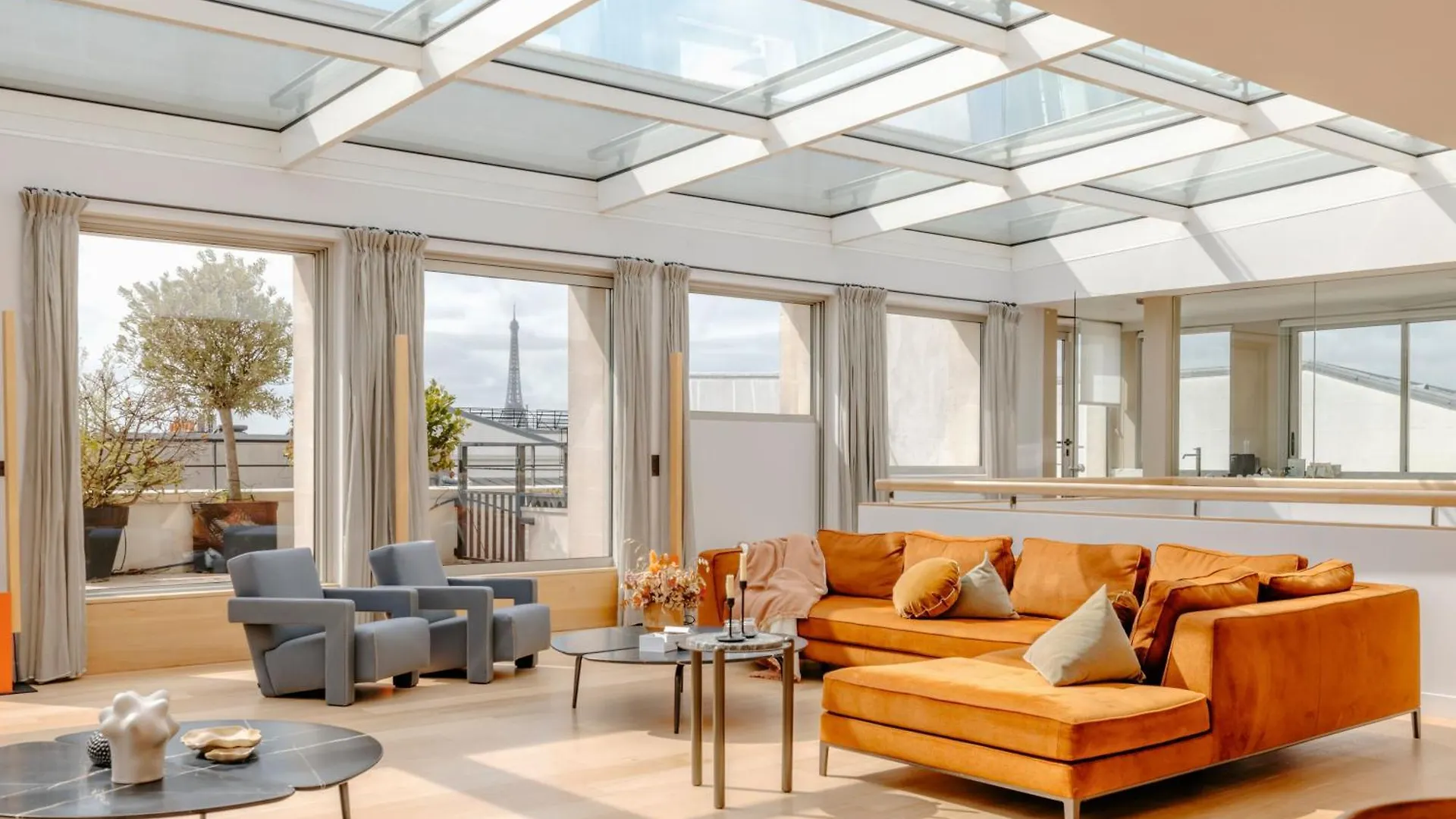 5 Hôtels 5 Étoiles au Centre de Paris Qui Font la Différence